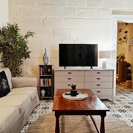 Kalkara 4 *