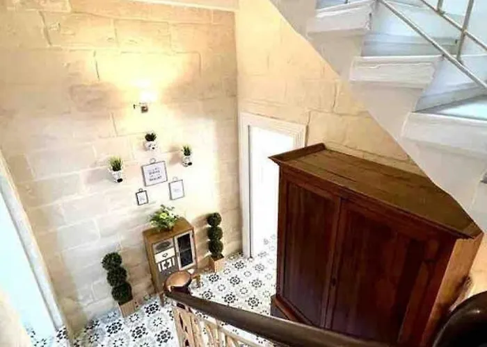 Nyaraló Kalkara 4 *